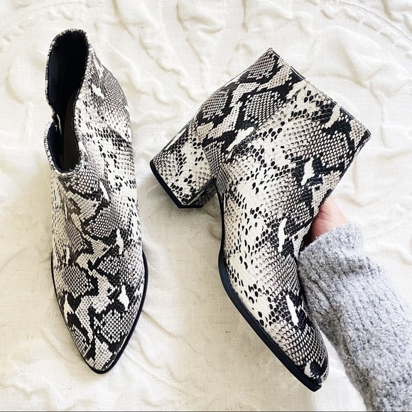 Seychelles Chaparral Ankle Bootie New $150 - Picture 6 of 9